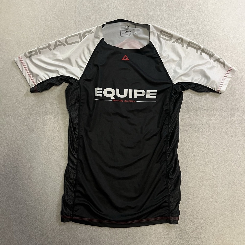Gracie Barra Equipe Rash Guard Shirt Size Small Black White Short Sleeve BJJ MMA